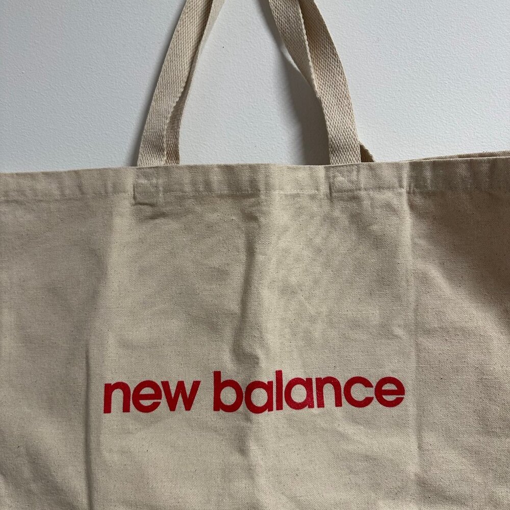 New Balance Athletics Running Beige Tote Bag NEW - Picture 2 of 6